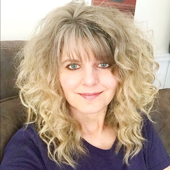 Meet your Posher, Shelly - Picture 1 of 1